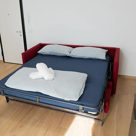 Vrenozi Apartment Piacenza